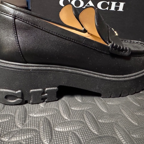 *Brand New* Coach Ruthie Loafer (Black) - Size 6.5 - Picture 3 of 6